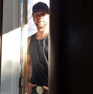 Meet your Posher, Travis